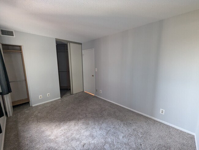 Photo - 900 N Stafford St Unidad 1802