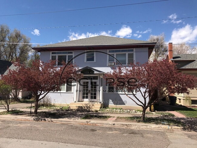 Building Photo - 711 2nd St Unit 4