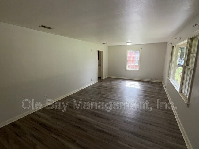 Photo - 2207 Webb Ave