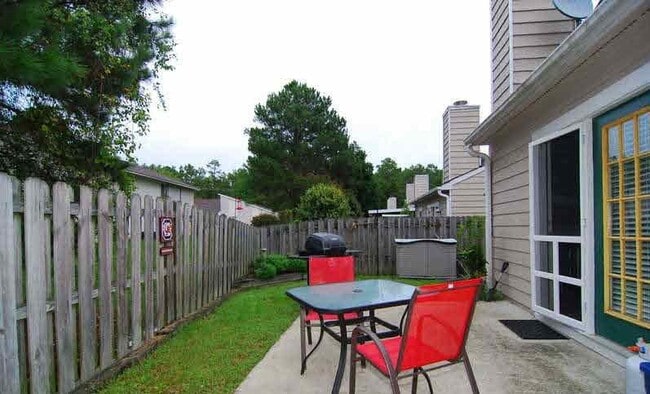 Photo - 14 Heritage Village Ln