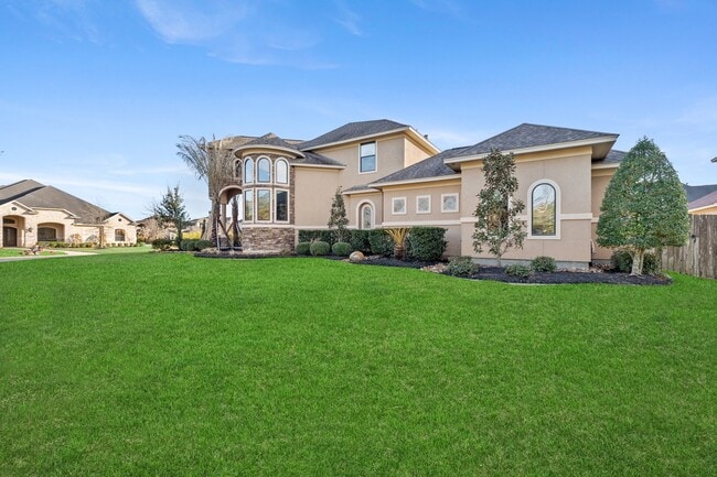 Building Photo - 21603 Christopher Lake Ct