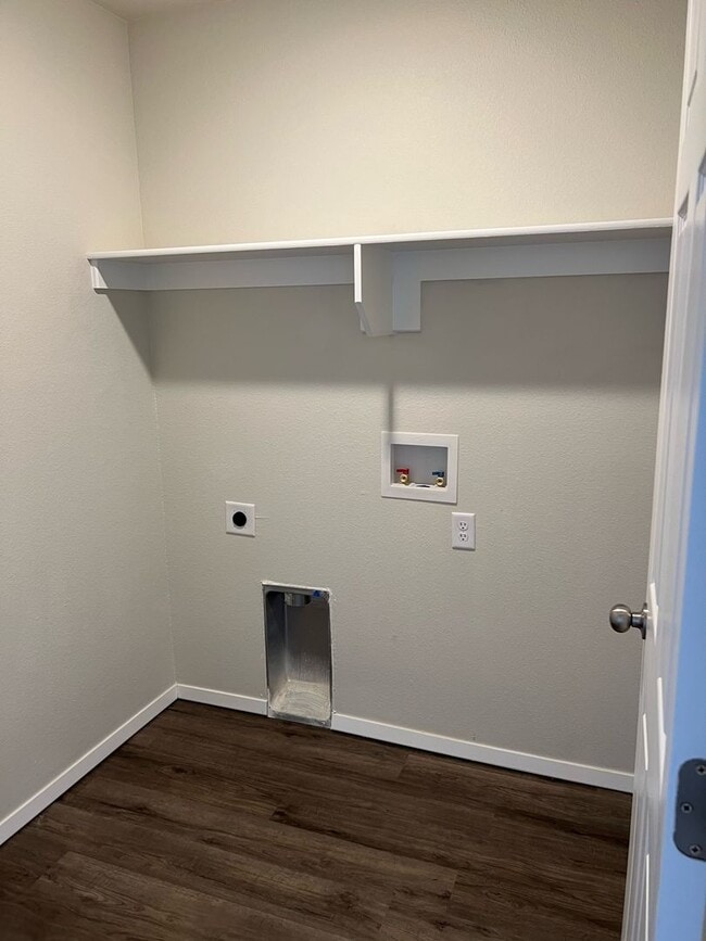 Photo - 900 W Tanner Dr