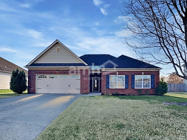 Building Photo - 533 Callie Ave