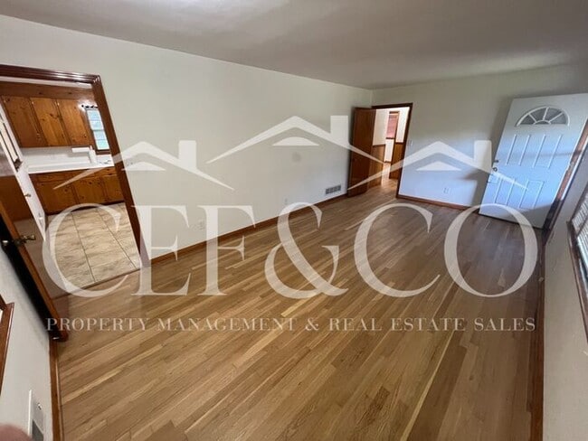 Photo - 412 Pierpont Ave Ext