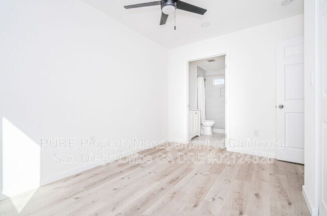 Photo - 138 Demona Pl