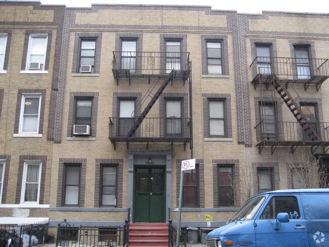 48-16 46th Street - 48-16 46th Street Apartamentos