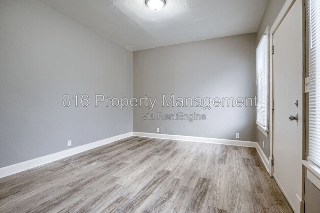 Photo - 5701 Anderson Ave