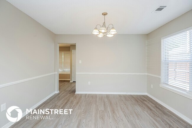 Photo - 2817 Fenwick St