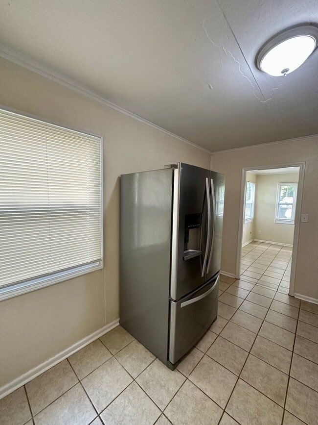 320 Mockingbird Ln