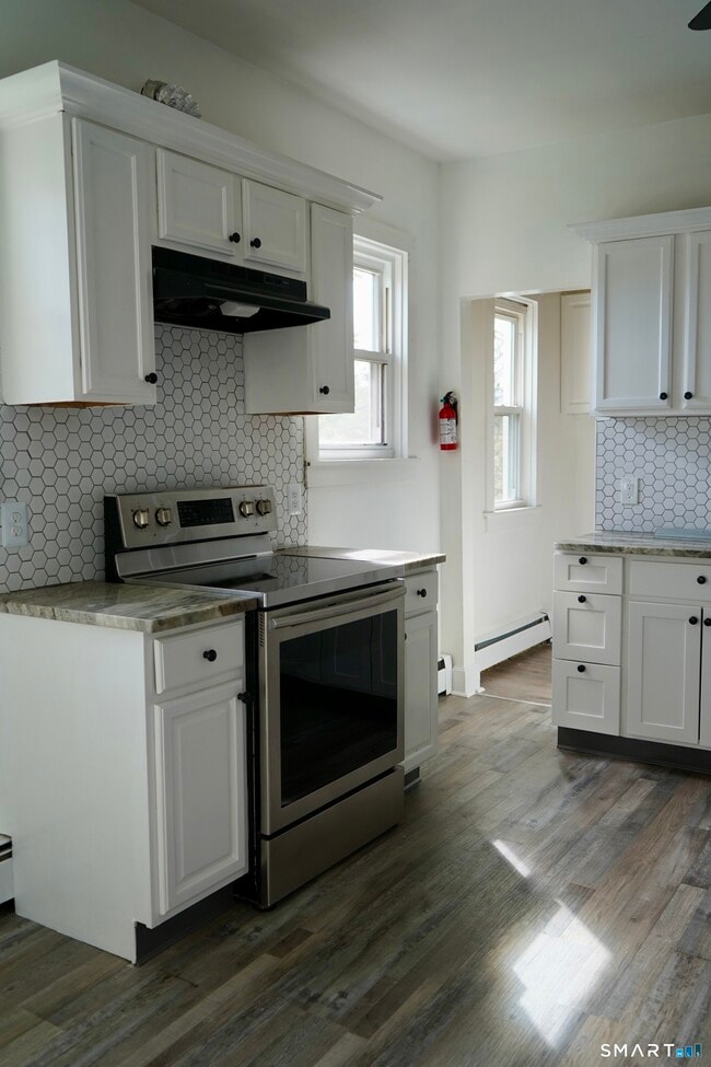 Photo - 2657 Main St Unit 3rd floor