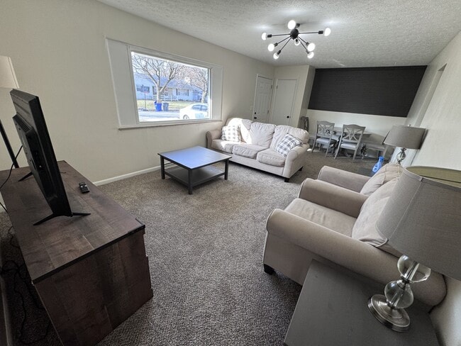 Photo - 320 Magnolia Dr