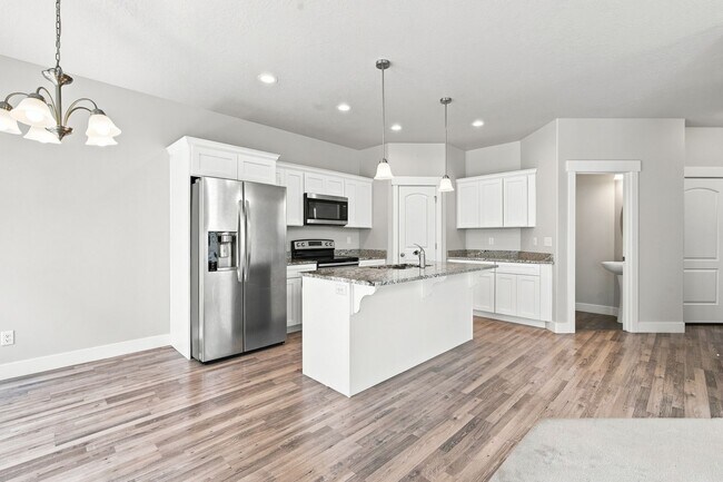 Photo - Great 3 Bed 3.5 Bath Townhome in Bluffdale!!