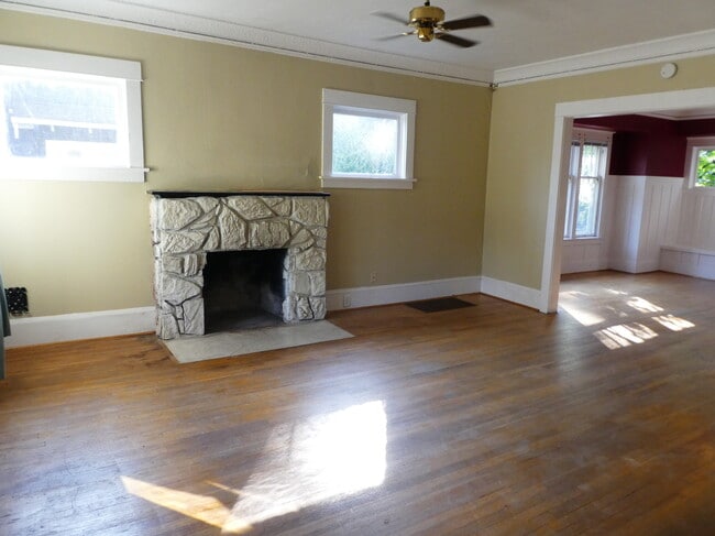 Photo - 3027 NE 11th Ave