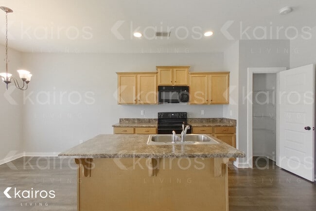 Photo - 7079 Shadesbrook Dr