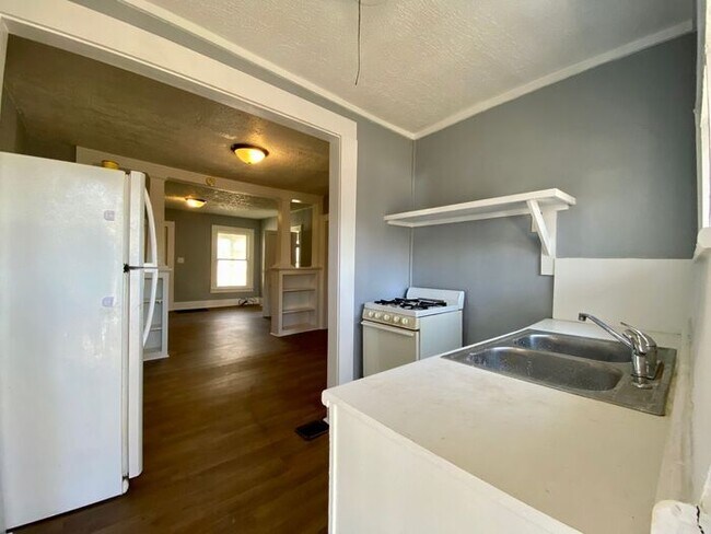 Photo - Niles 2 bedroom/1 bath unit