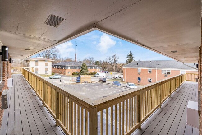 Photo - 611 Riverview Dr Unidad J