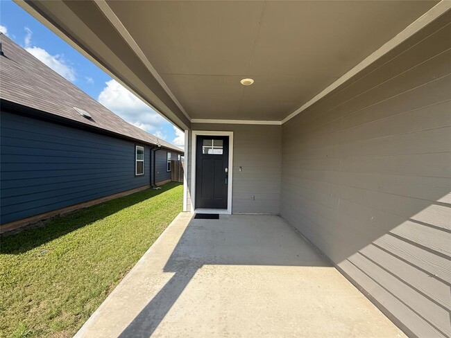 Photo - 235 Sweetwater Crk Ln