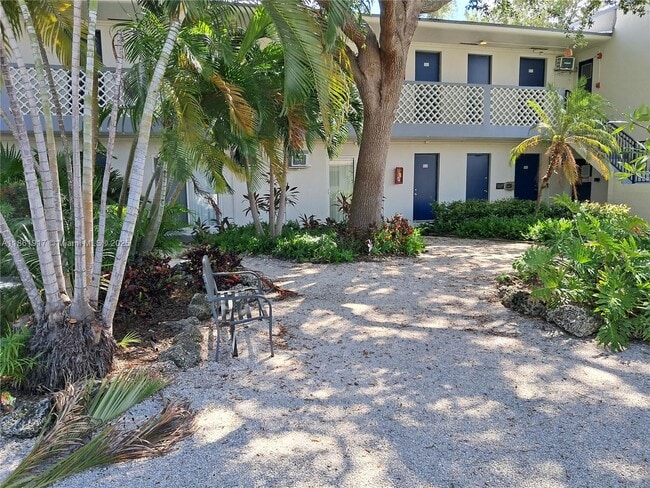 Building Photo - 13025 Emerald Dr Unit 254 Rental