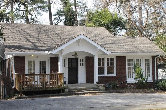 Building Photo - 1820 Monroe Dr NE Rental