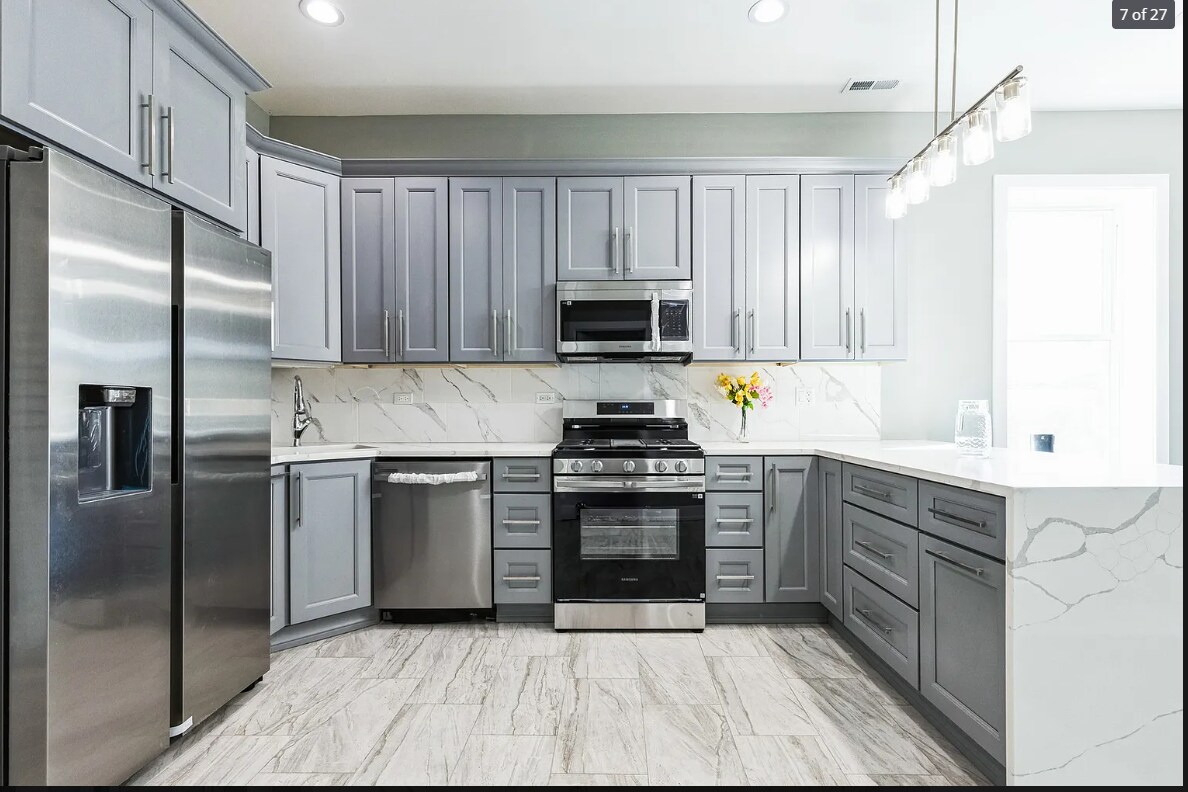 Photo - 4340 W Maypole Ave (Chicago, IL)