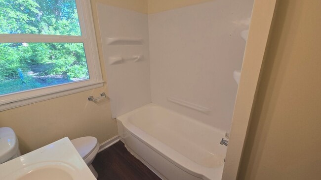 Photo - Cozy 3 Bedroom Home for Rent - West Rockford
