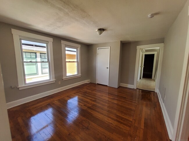 Photo - 721 Winchester Ave Unit 3