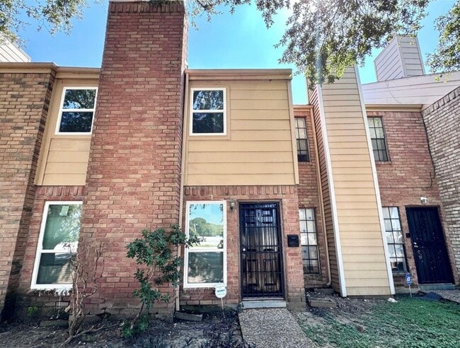 Photo - 9901 Sharpcrest St Unit M6