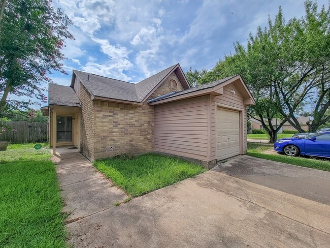 Building Photo - 17423 Ranch Country Rd Rental