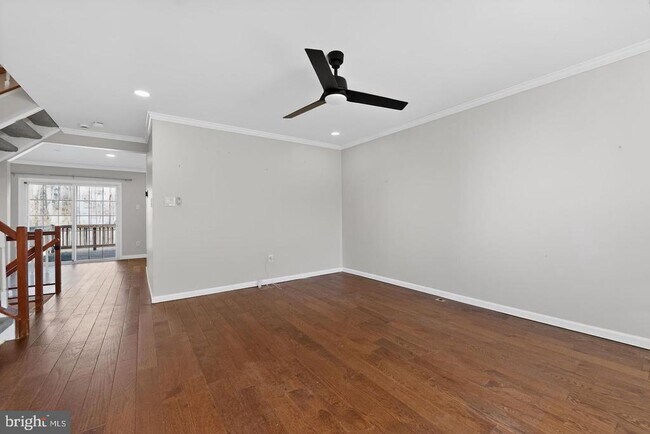 Photo - 708 Suffield Dr