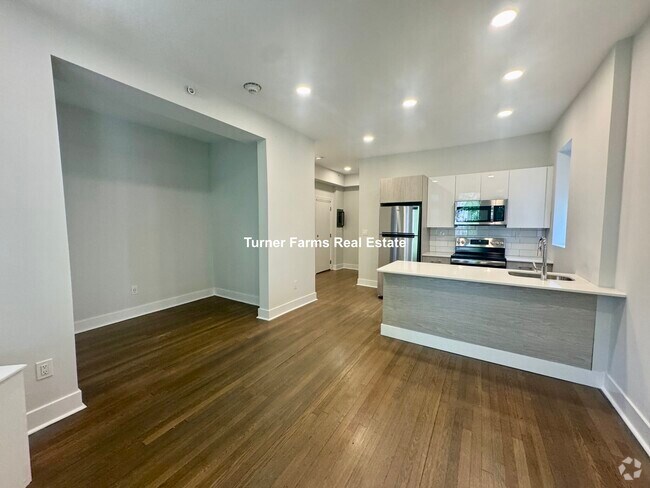 Building Photo - 9 Queen St Rental