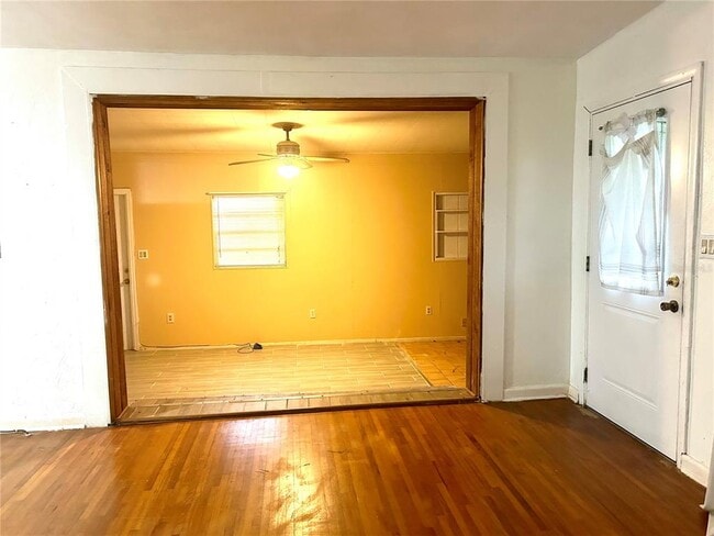 Photo - 112 Dahlia Dr