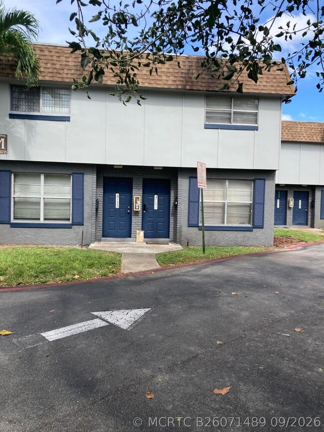 Building Photo - 4715 NW 9th Dr