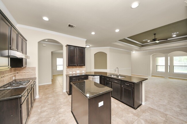 Building Photo - 11010 Via Capri Ct