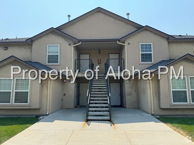 Building Photo - 1049 W Pine Ave Rental