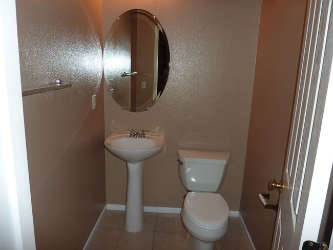 Photo - FOR RENT – Available January 10, 2026