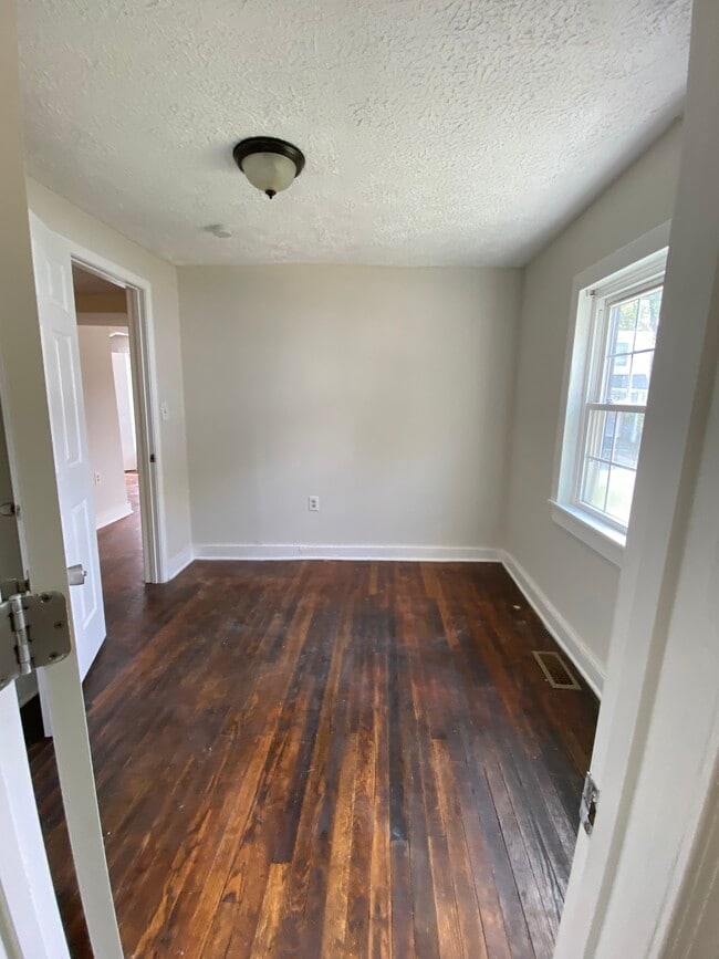 Photo - 2403 Old Dominion St