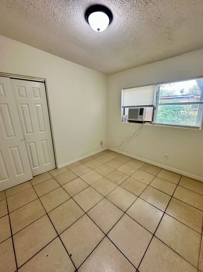 3116 Lawrence St Unit 3116 Lawrence St