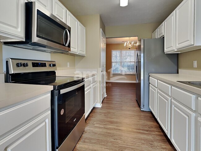 Photo - 4060 Longfellow Dr