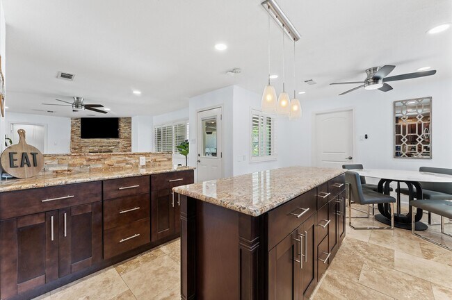 Photo - 5511 Queensloch Dr