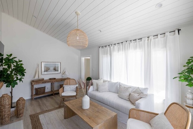 Photo - 1326 Corona St