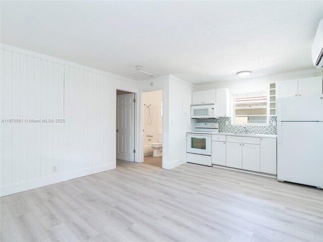 Photo - 2020 Miami Rd Unit B
