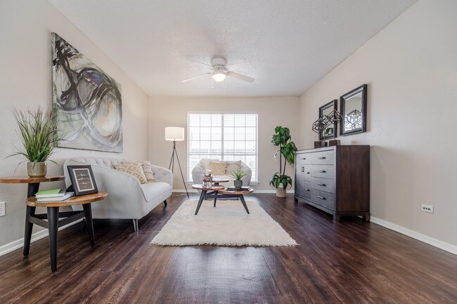 Park Villas Apartments 817-732-1149