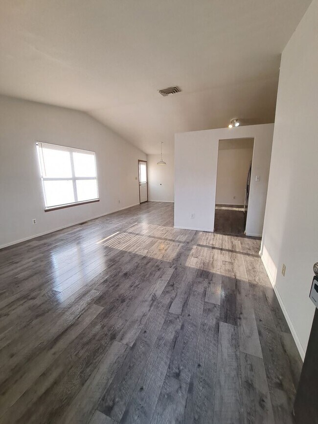 2005 Carlee Dr Unit B