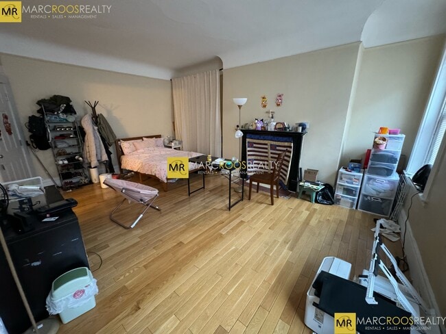 Building Photo - 521 Beacon St Unit 6 Rental