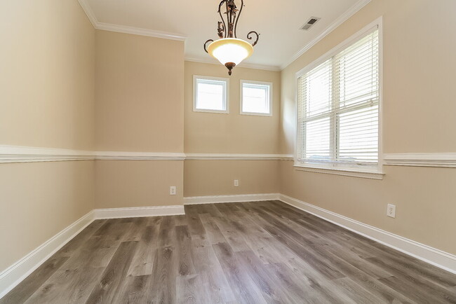 Photo - 84 Denby Cir