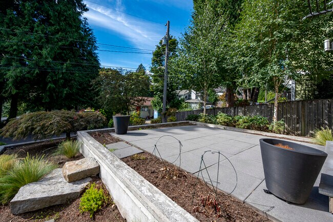 Photo - 10644 Bartlett Ave NE