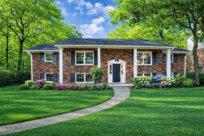 Building Photo - 105 Whispering Way NE