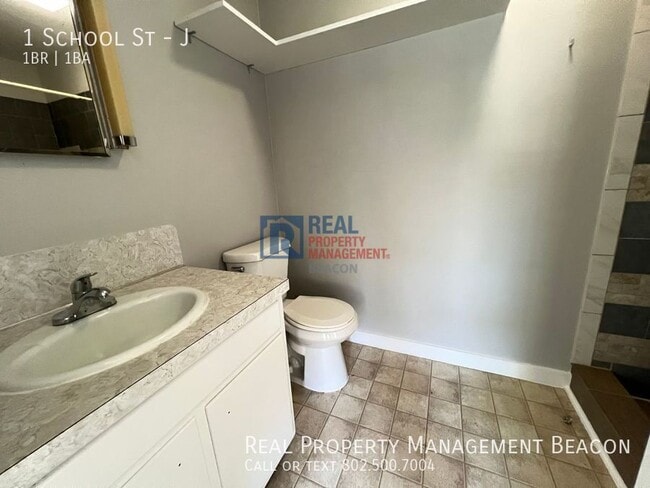 Photo - 1 School St Unidad J