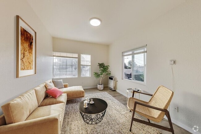 Building Photo - 1707 36th Ave Unit 108 Rental