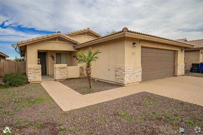 Building Photo - 6580 E 33rd Ln Rental